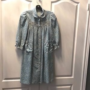 Vintage Girl's Sz. 8 European Hand Smocked Robe